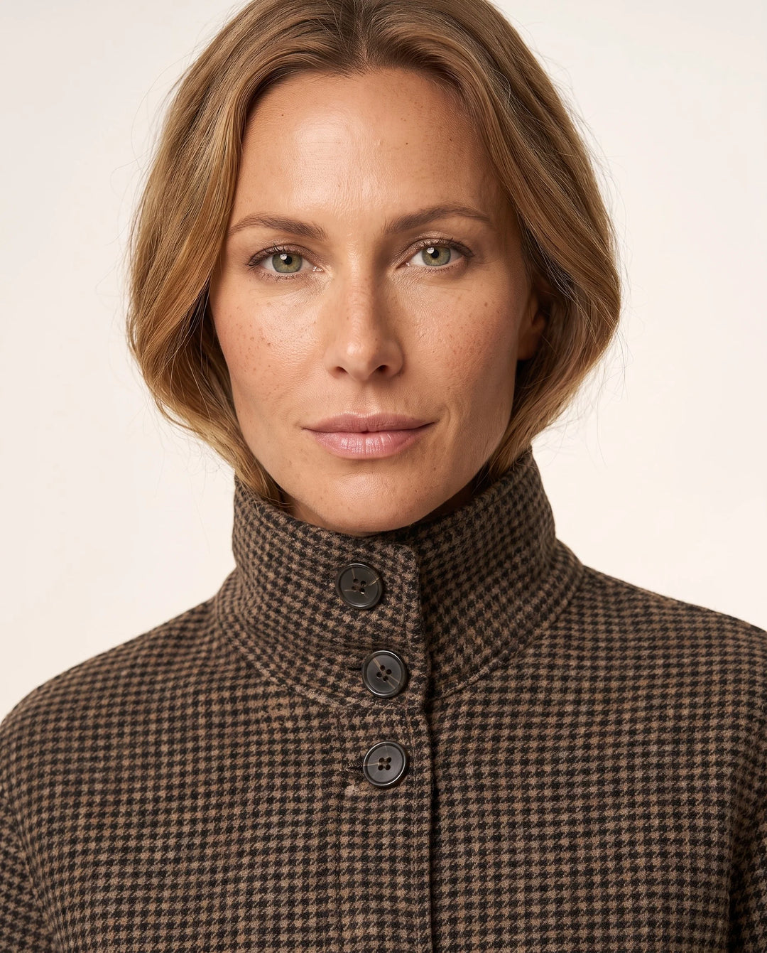 COAT HOUNDSTOOTH BUTTON MOCK