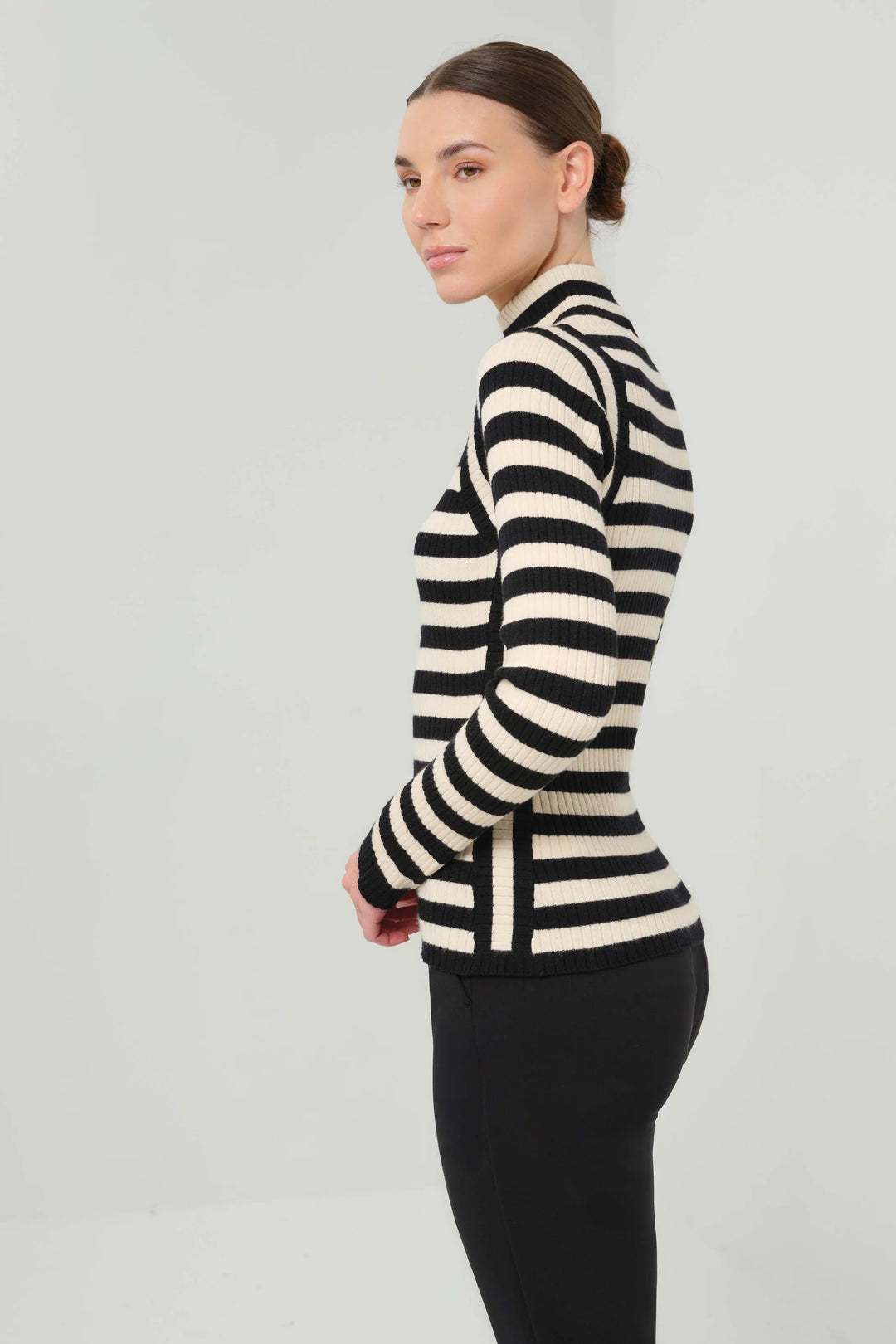 SWEATER TOP ENGINEERED STRIPE