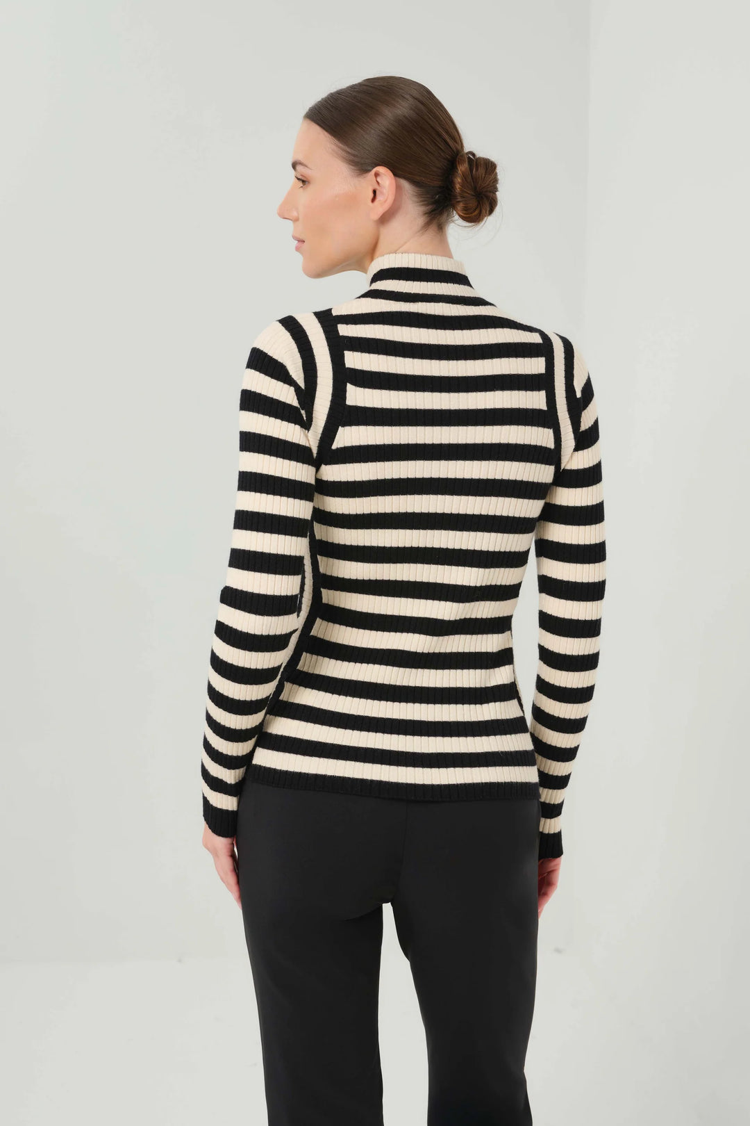 SWEATER TOP ENGINEERED STRIPE