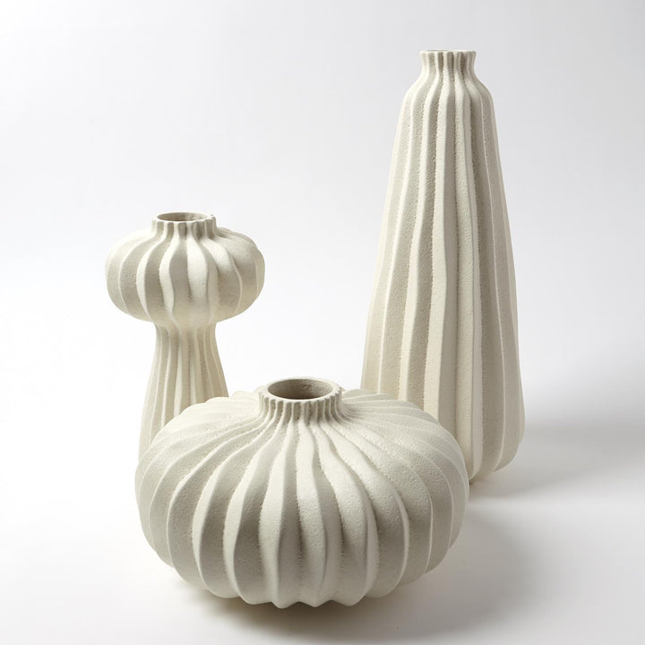 VASE CERAMIC ORGANIC RIDGES