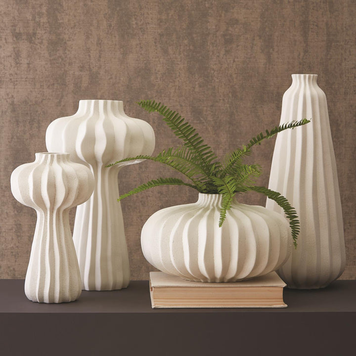 VASE CERAMIC ORGANIC RIDGES