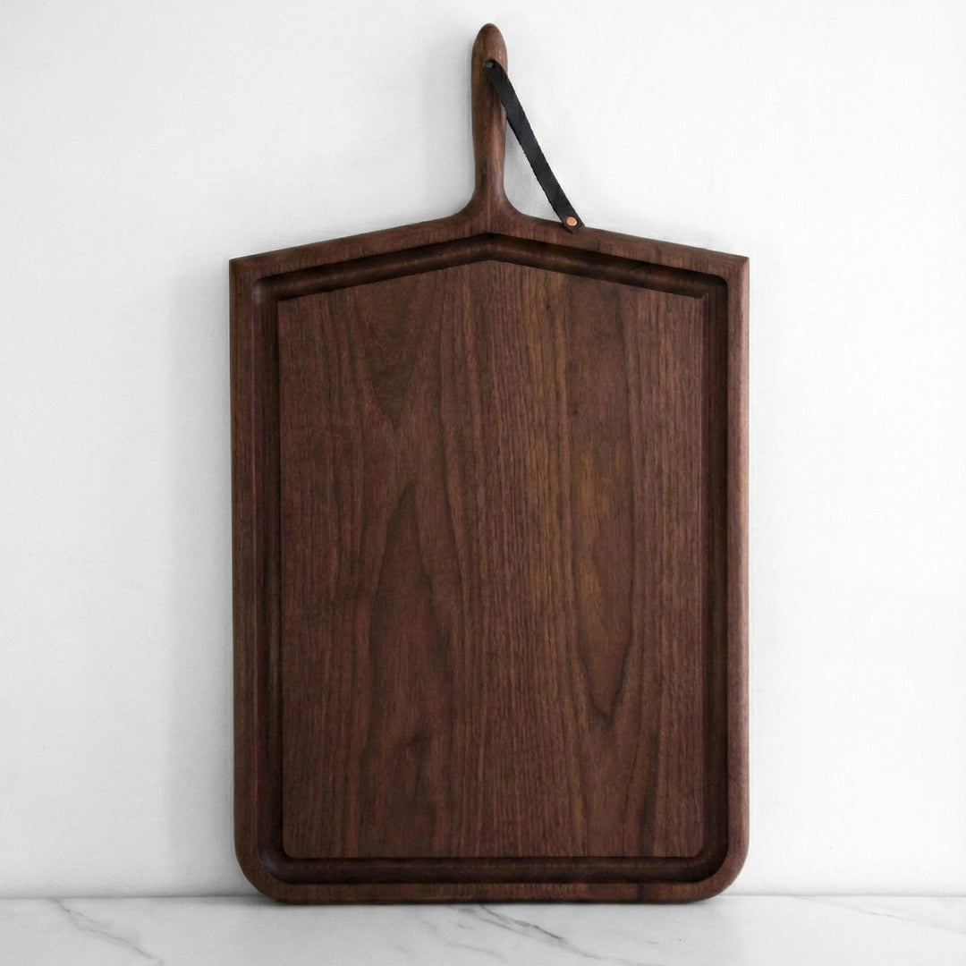 CUTTING BOARD WHALE BONE W/JUICE GROOVE WALNUT XL