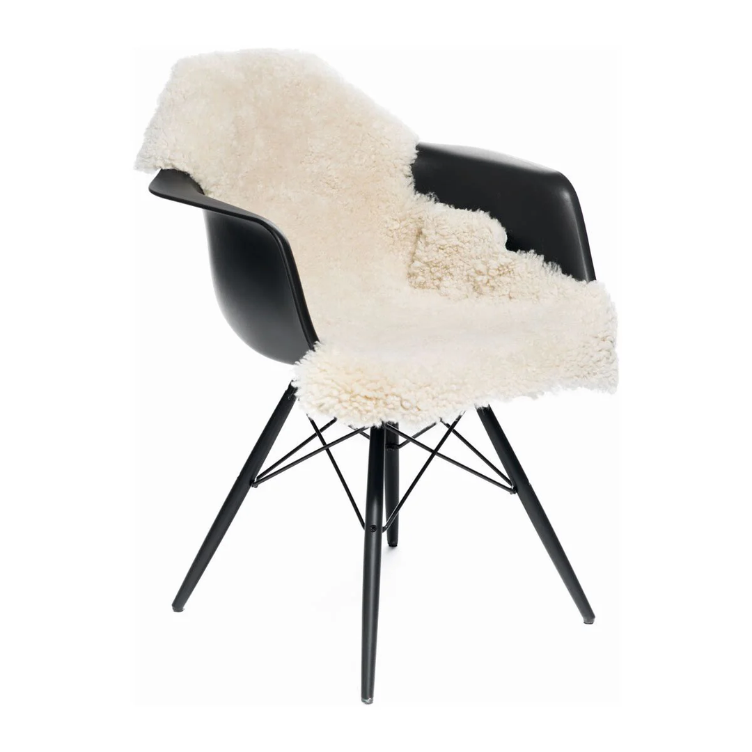 RUG SHEEPSKIN CURLY WOOL PEARL 35X24"