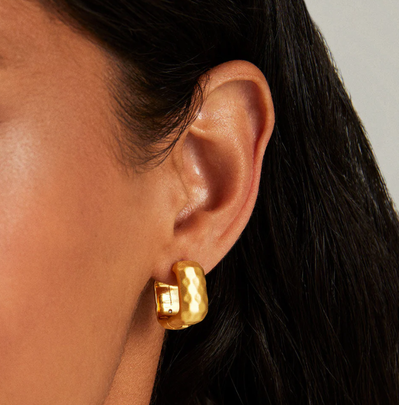 EARRINGS SQUARE HUGGIE HOOPS NOMAD #76268