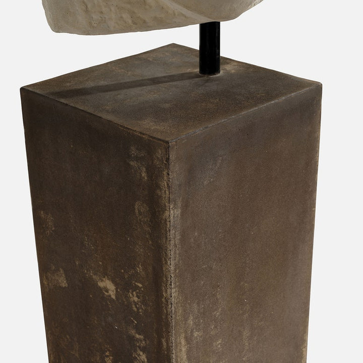 KEMPSEY PEDESTAL SCULPTURE