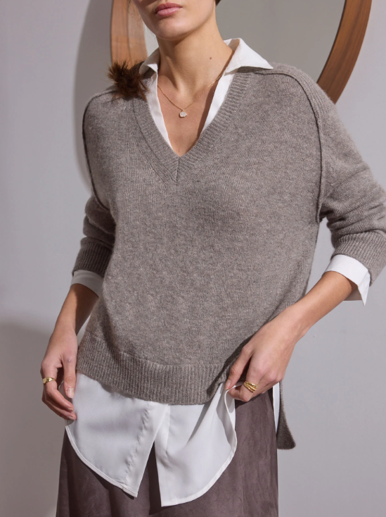 PULLOVER V-NECK LAYERED