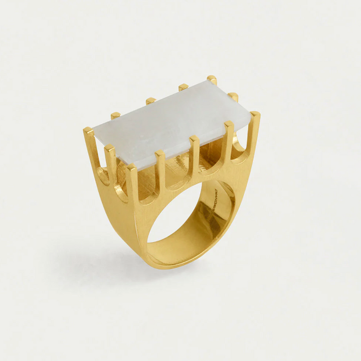 RING CASTLE MOONSTONE SIZE 6