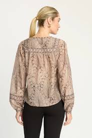 TOP SABLE IN FEATHERED CANOPY