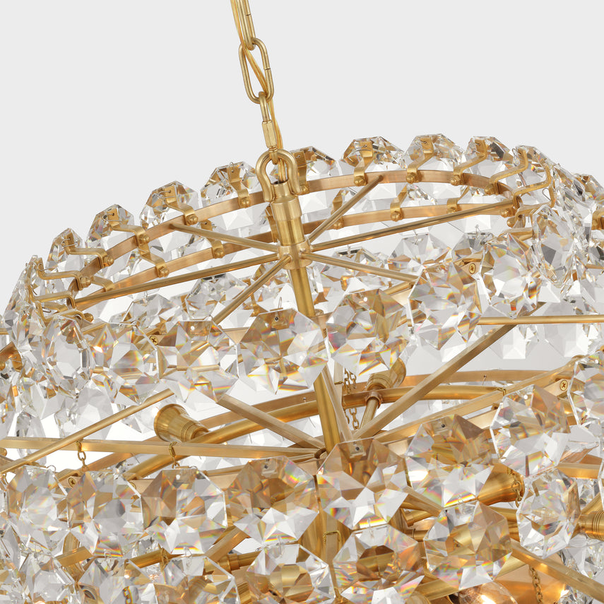 CHANDELIER IN HAND-RUBBED ANTIQUE