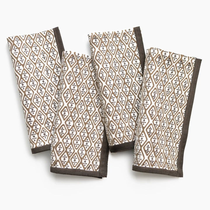 NAPKIN DIAMONDS & CLUBS CHOCOLATE