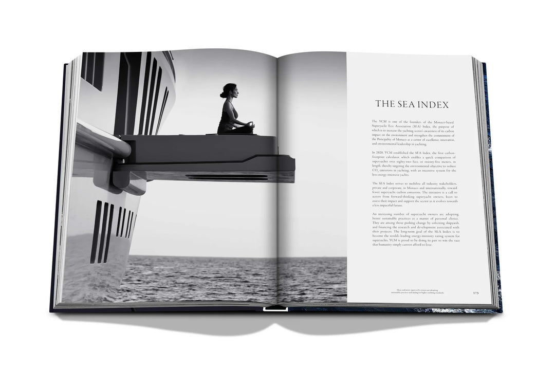 BOOK "YACHT CLUB DE MONACO"