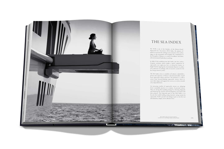 BOOK "YACHT CLUB DE MONACO"