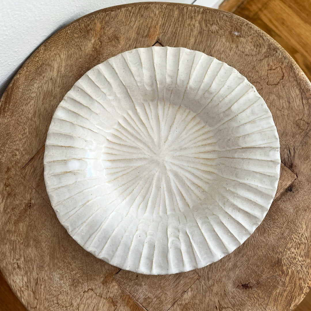 ROUND TRAY TEXTURED CATCHALL