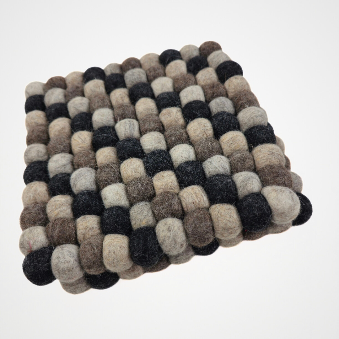 TRIVET POM POM FELT NATURAL