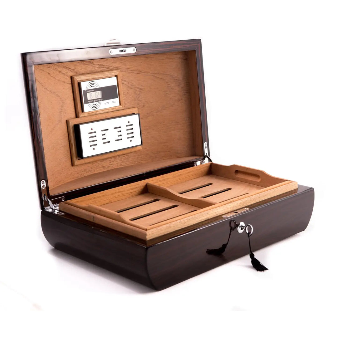 CIGAR HUMIDOR LACQUERED WOOD