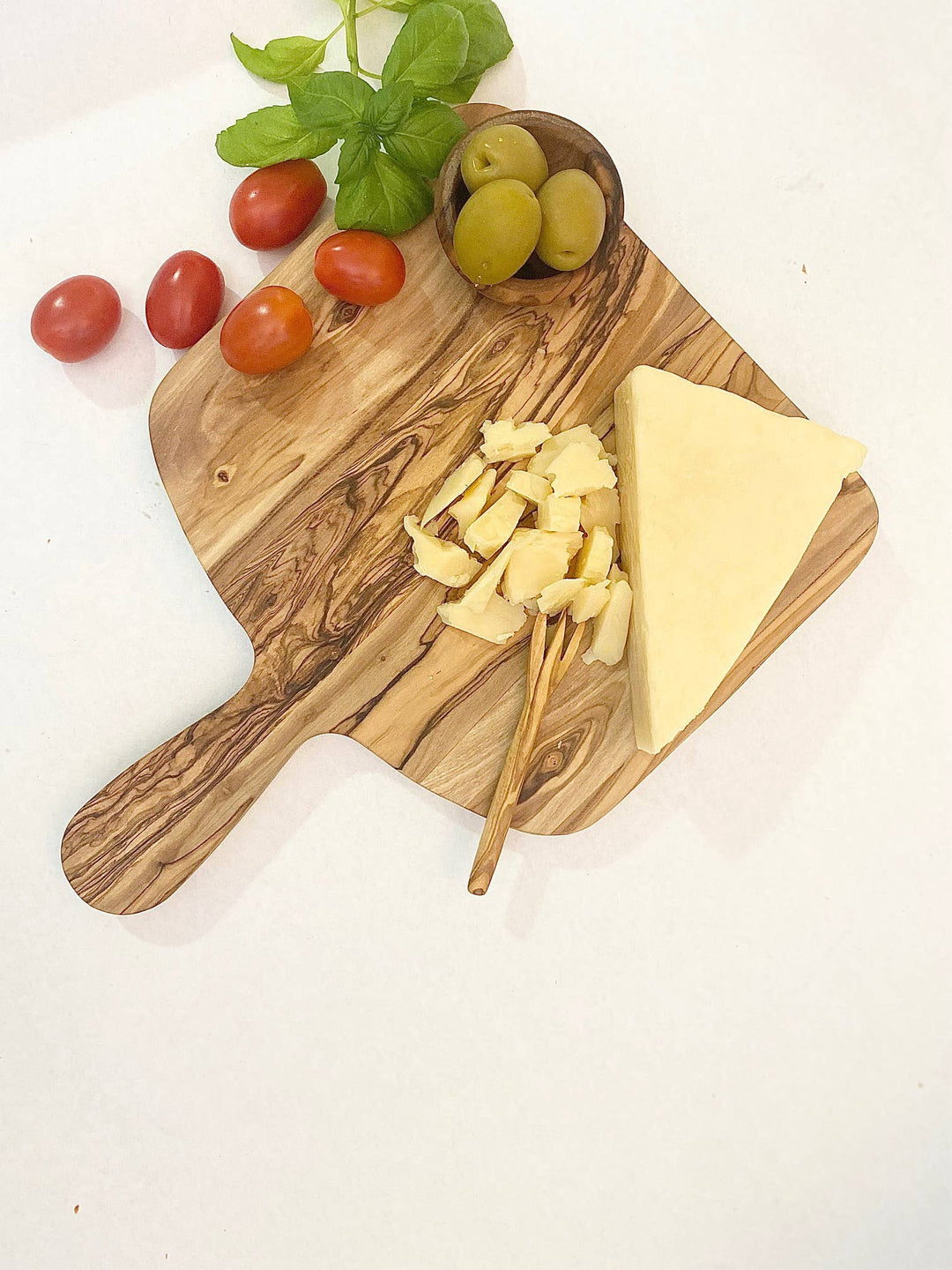BOARD CHEESE OLIVE WOOD