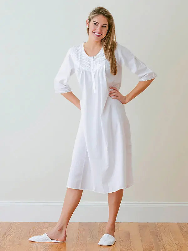 NIGHTGOWN 3/4 SLEEVE SMOCKING & LACE