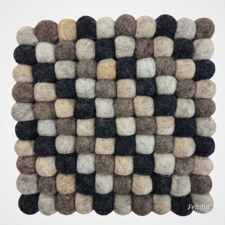 TRIVET POM POM FELT NATURAL