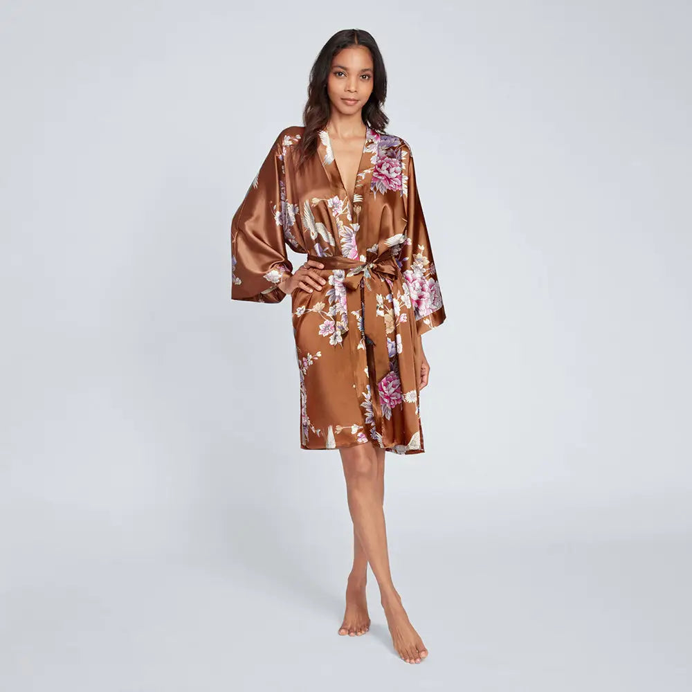 ROBE CHRYSATHEMUM BLACK SHORT