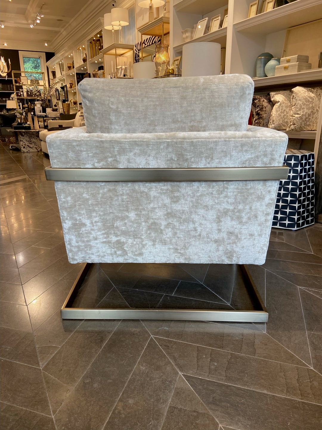 CHAIR SQUARE ANTIQUE BRASS LEGS #57289