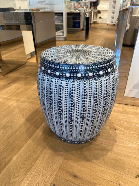 TABLE BLUE HAND PAINTED PORCELAIN SM #73990