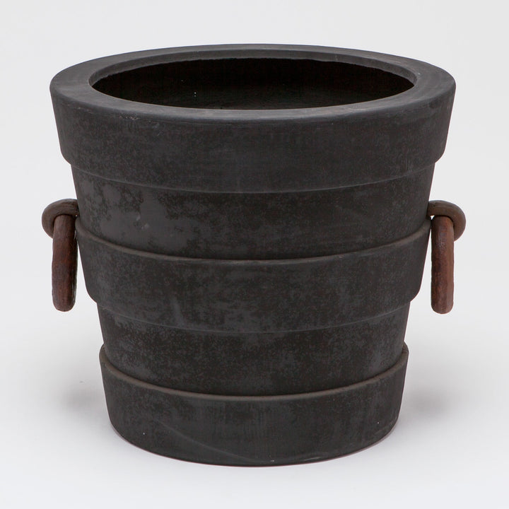 LESLIE PLANTER