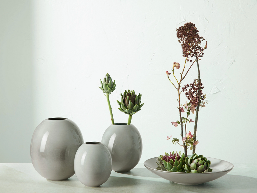 VASE ROUND STONEWARE EGGSHELL