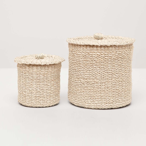 BATH COLLECTION BLEACHED NATURAL ABACA FIBER