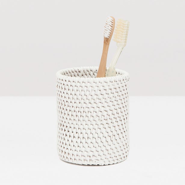 BATH COLLECTION WHITE RATTAN