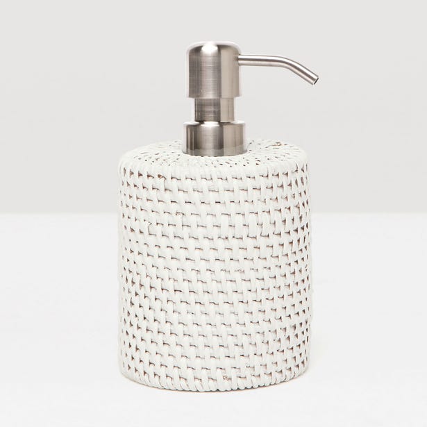 BATH COLLECTION WHITE RATTAN