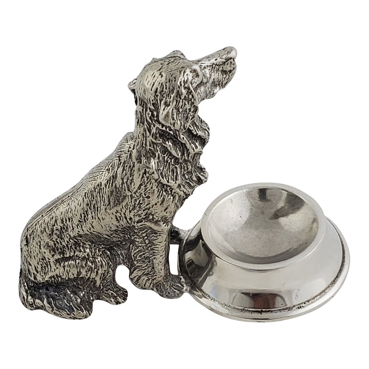 SETTER SITTING DOG WITH SPOON