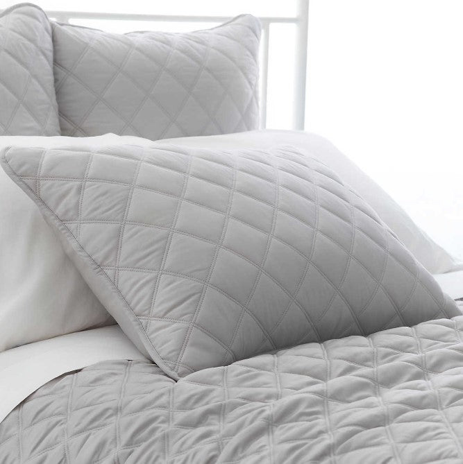SHAM QUILTED SILKEN SOLID