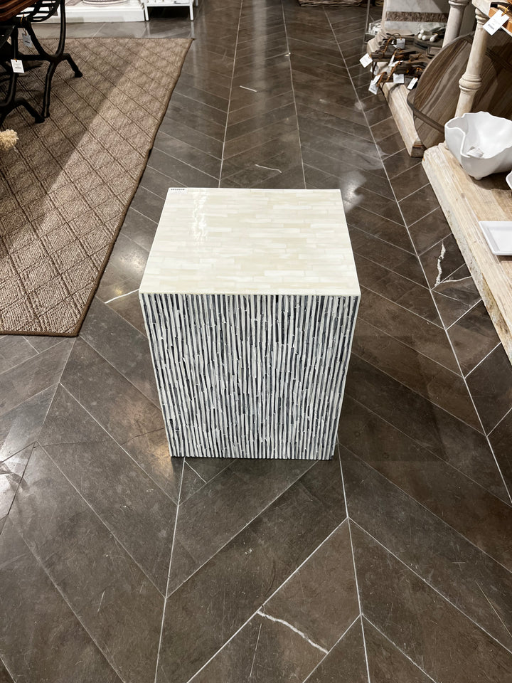 DRINK TABLE GRAY/WHITE BONE #50967