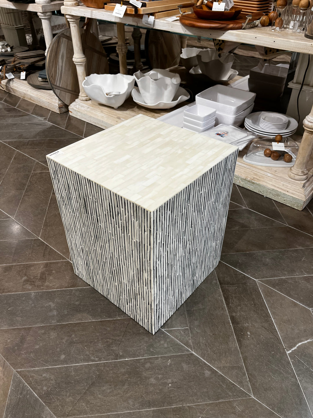 DRINK TABLE GRAY/WHITE BONE #50967