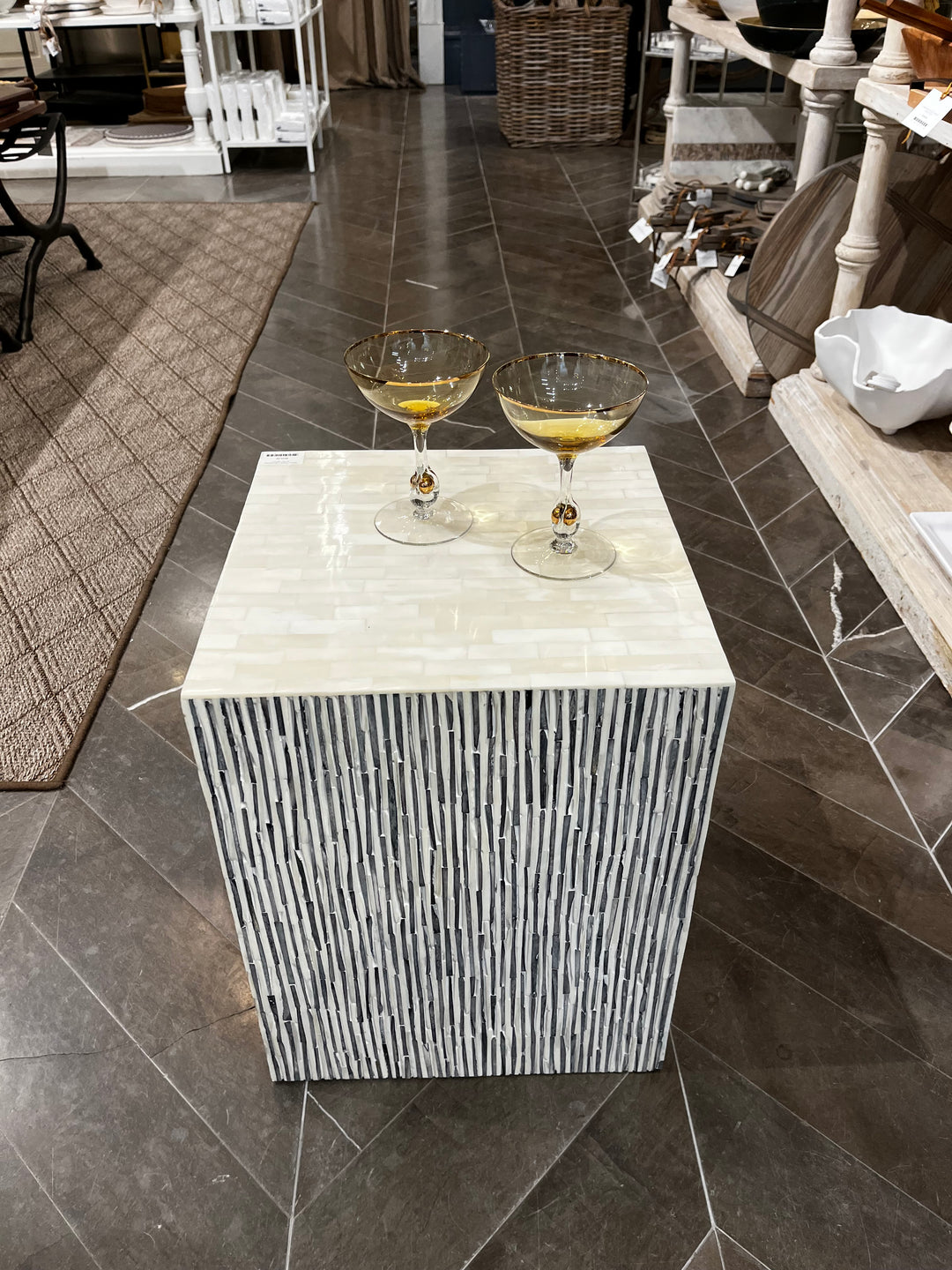 DRINK TABLE GRAY/WHITE BONE #50967