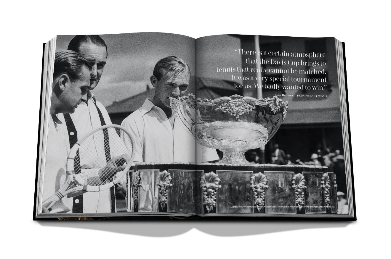 BOOK "LOUIS VUITTON: TROPHY TRUNKS"