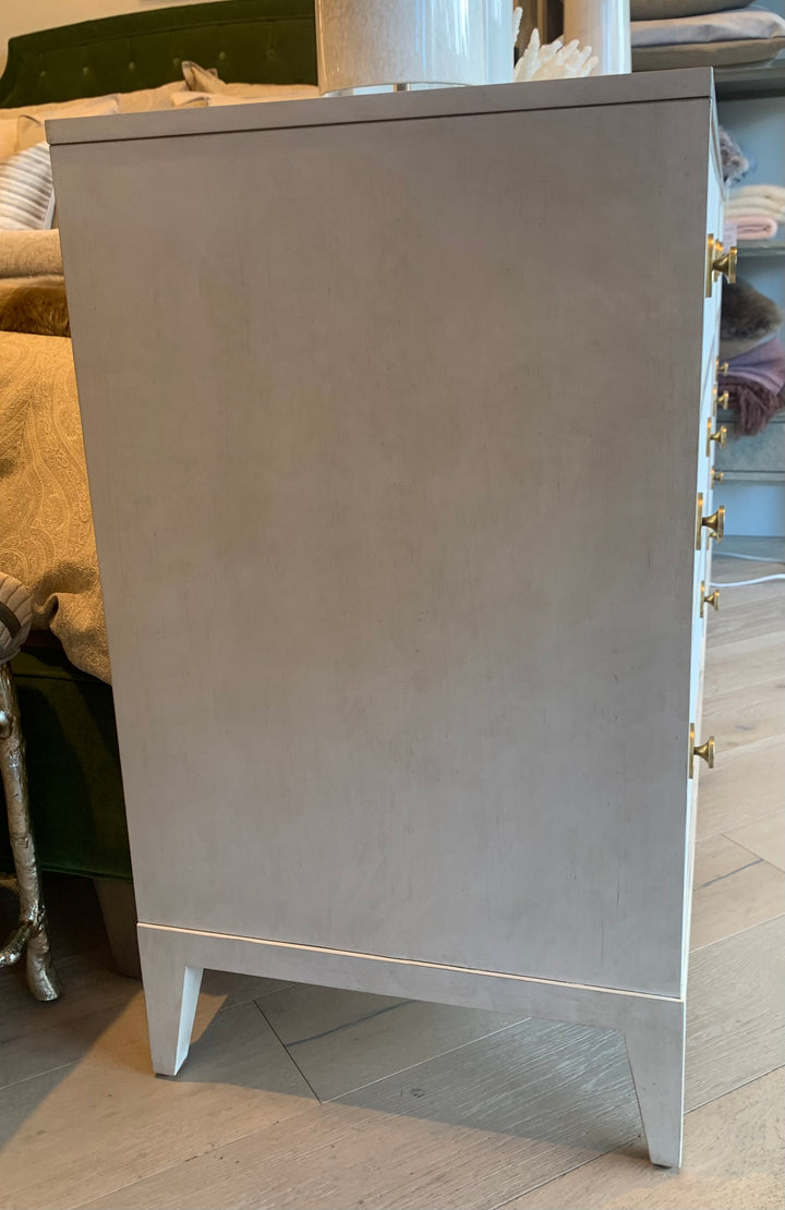 DETAILS I SIX DRAWER LOW DRESSER