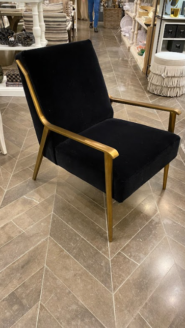 LOUNGE CHAIR IN MOHAIR BLACK