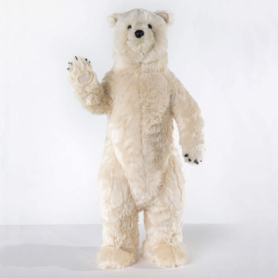 POLAR BEAR STANDING
