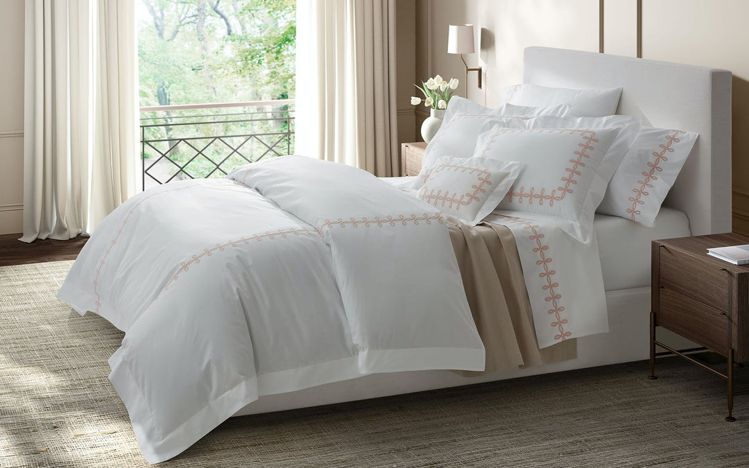 GORDIAN KNOT BEDDING COLLECTION