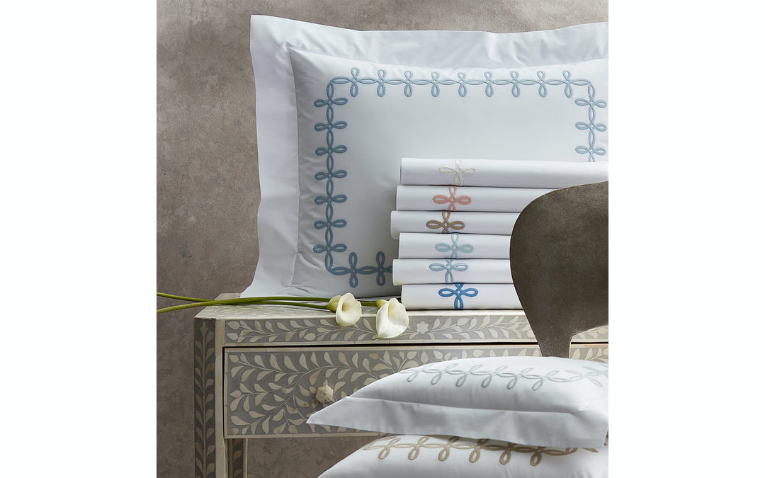 GORDIAN KNOT BEDDING COLLECTION