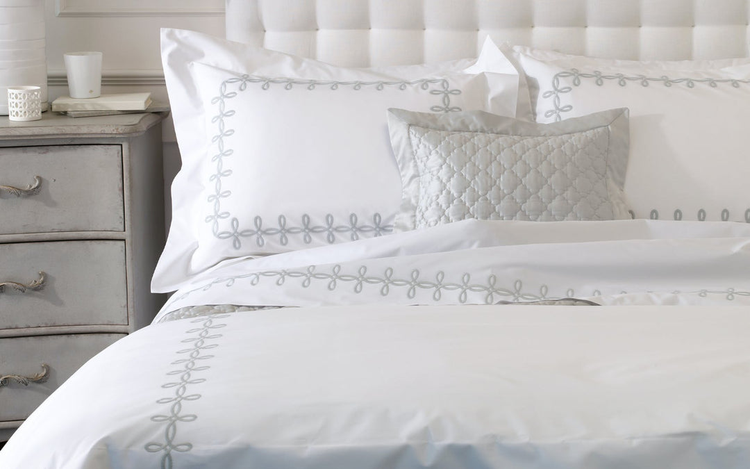 GORDIAN KNOT BEDDING COLLECTION