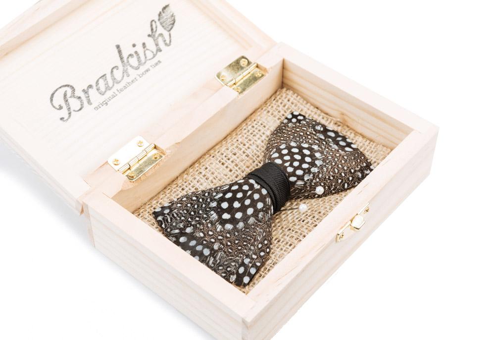 BOW TIE FEATHER - GUINEA #27375