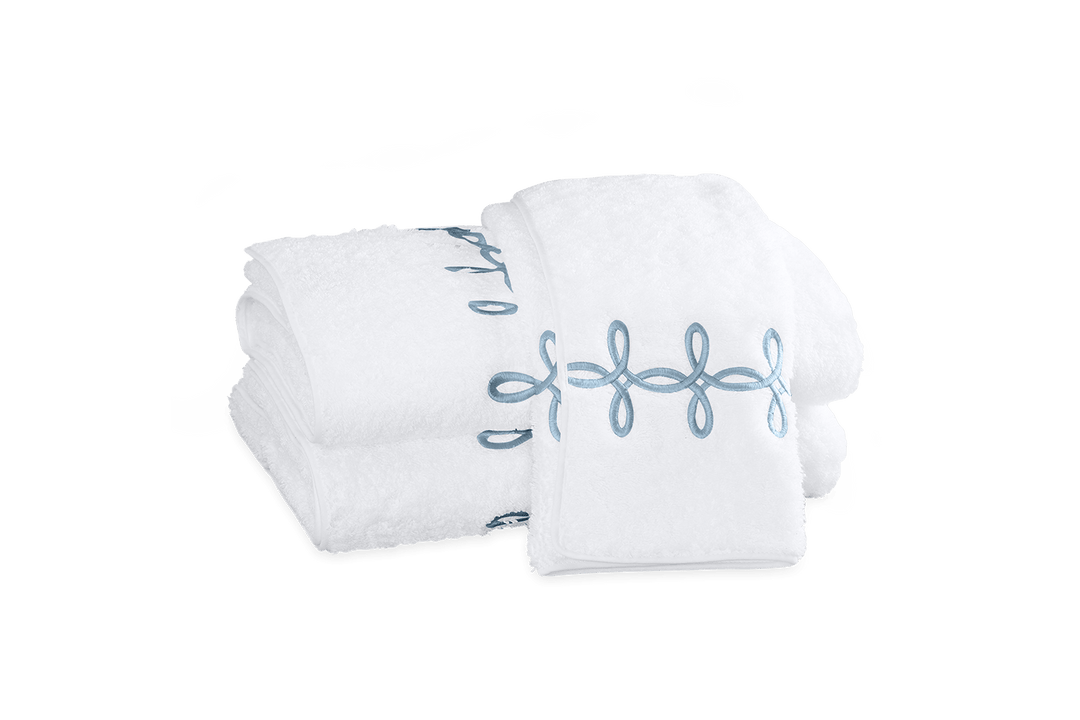 GORDIAN KNOT TOWEL COLLECTION