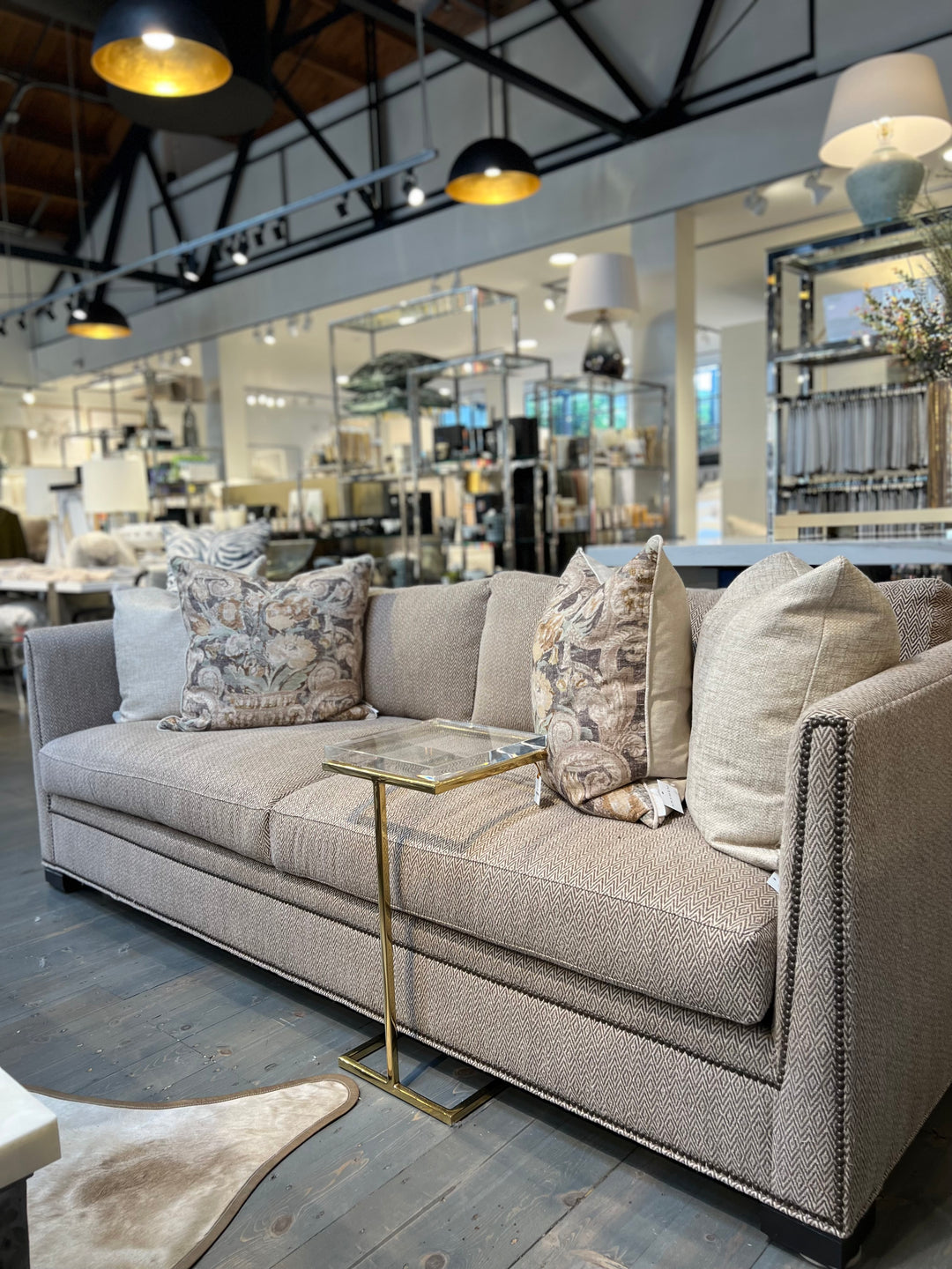 SOFA ROLAND IN EARTH WITH NAILS #63393