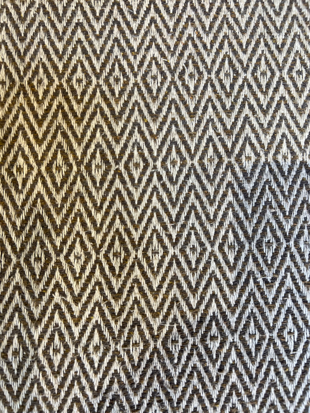 SOFA ROLAND IN EARTH WITH NAILS #63393