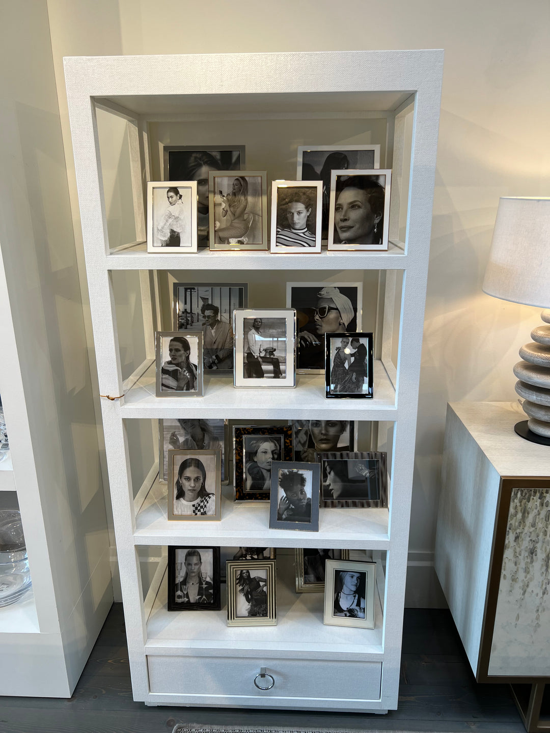 ETAGERE WHITE GRASSCLOTH #55110