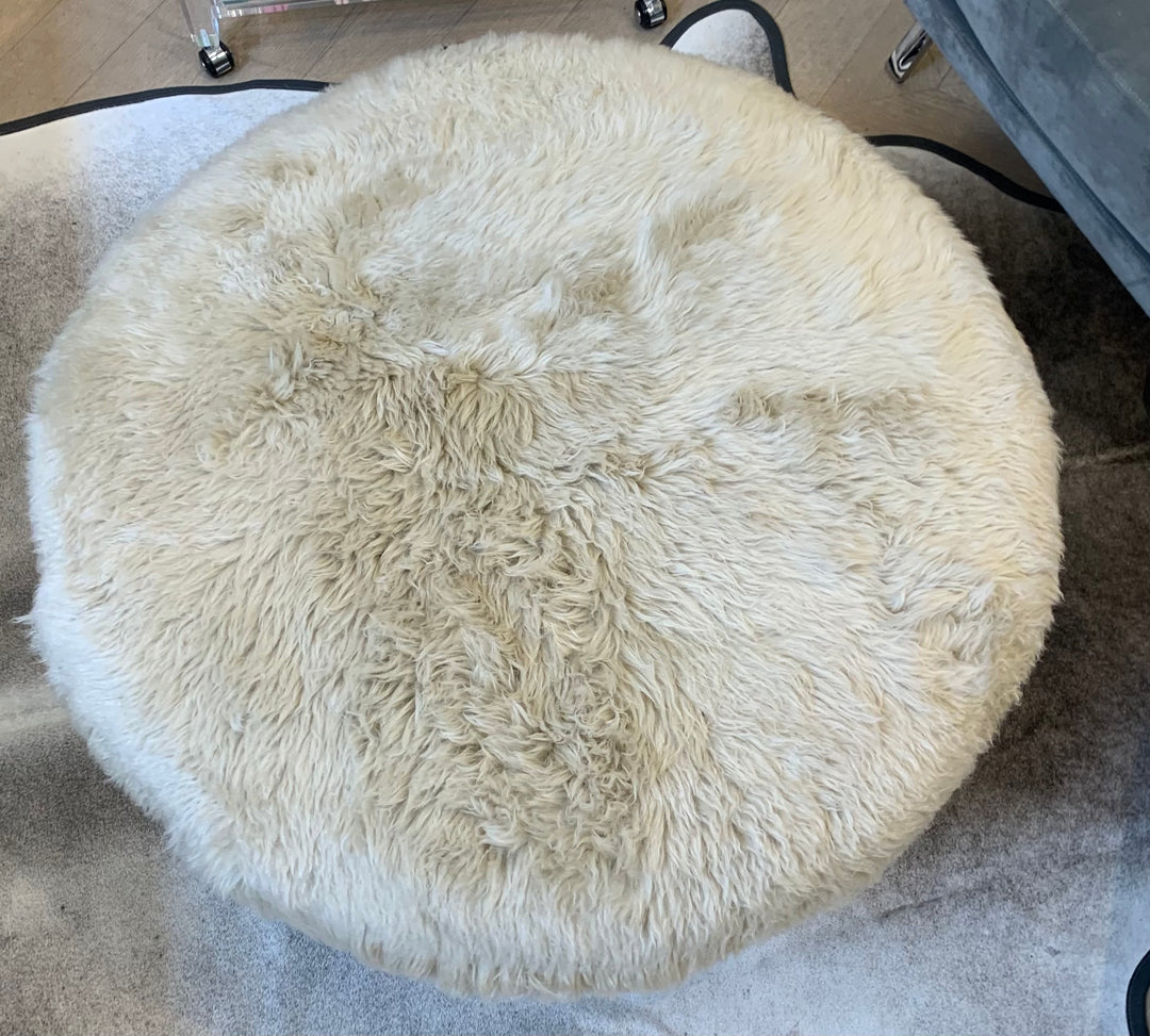 OTTOMAN ROUND TAUPE LAMBSKIN TOP (NRD)