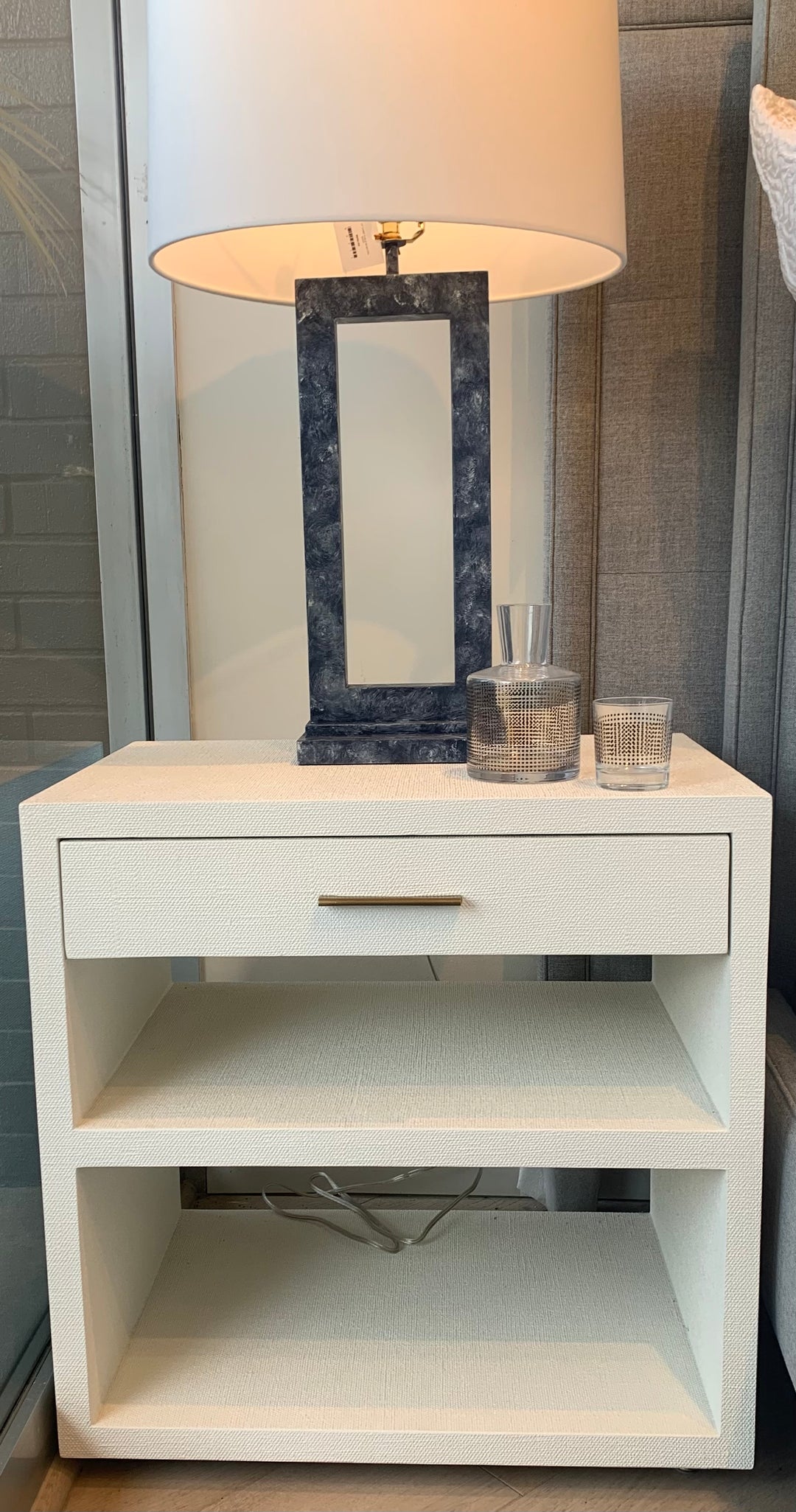 BEDSIDE CHEST WHITE #39045