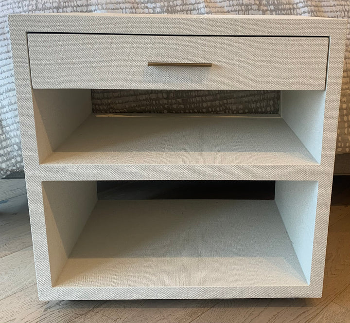 BEDSIDE CHEST WHITE #39045